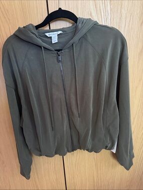 Athleta Seasoft Bubble Hem Full Zip Olive Green Hooded Jacket with Pockets